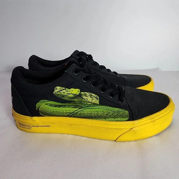 Vans x National Geographic Old Skool Size Mens 4 Womens 6 Sneakers - Picture 1 of 11